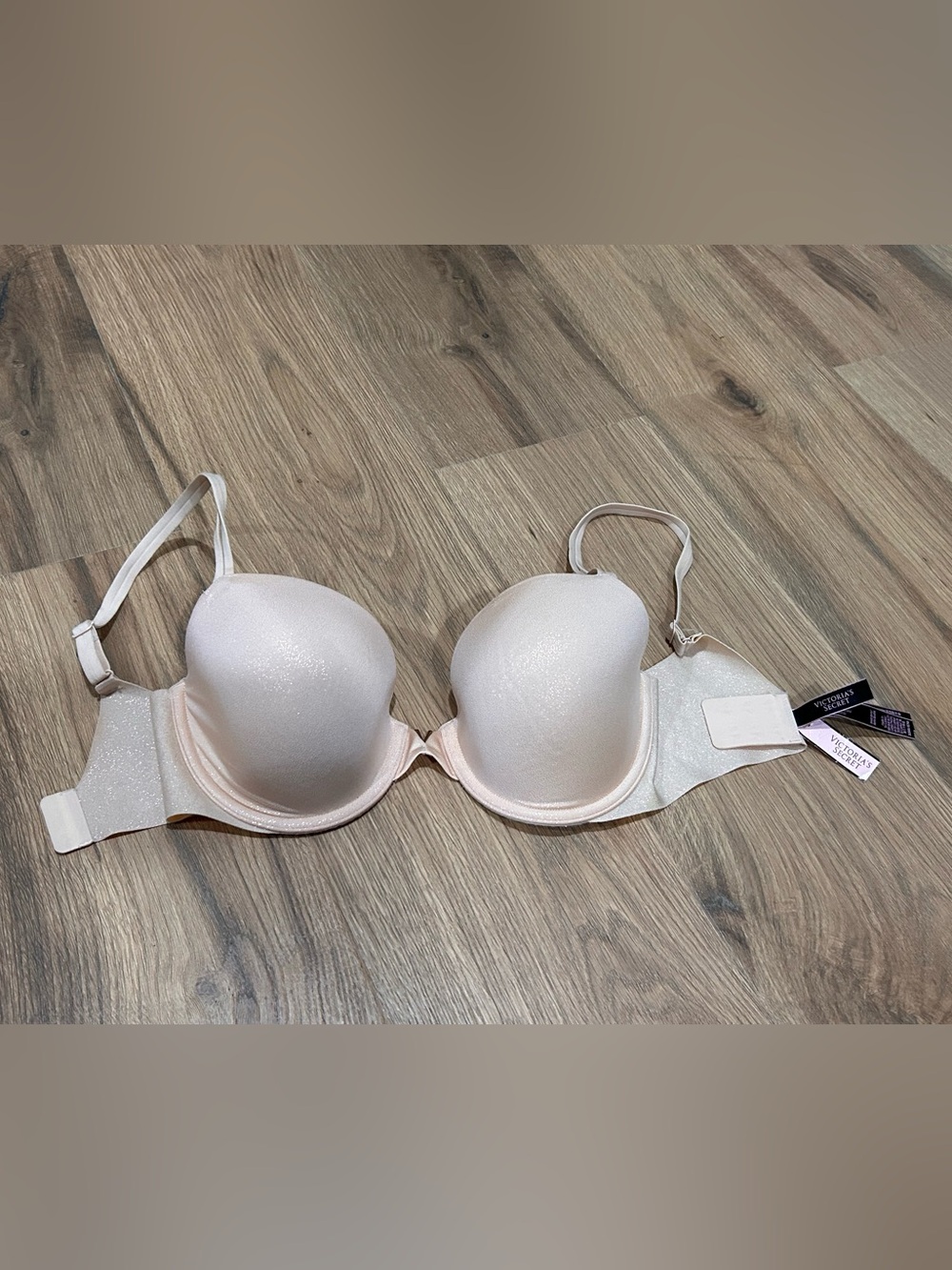NWT Victoria’s Secret | Lined Demi 32DD Beige Shimmer Gold V Detail